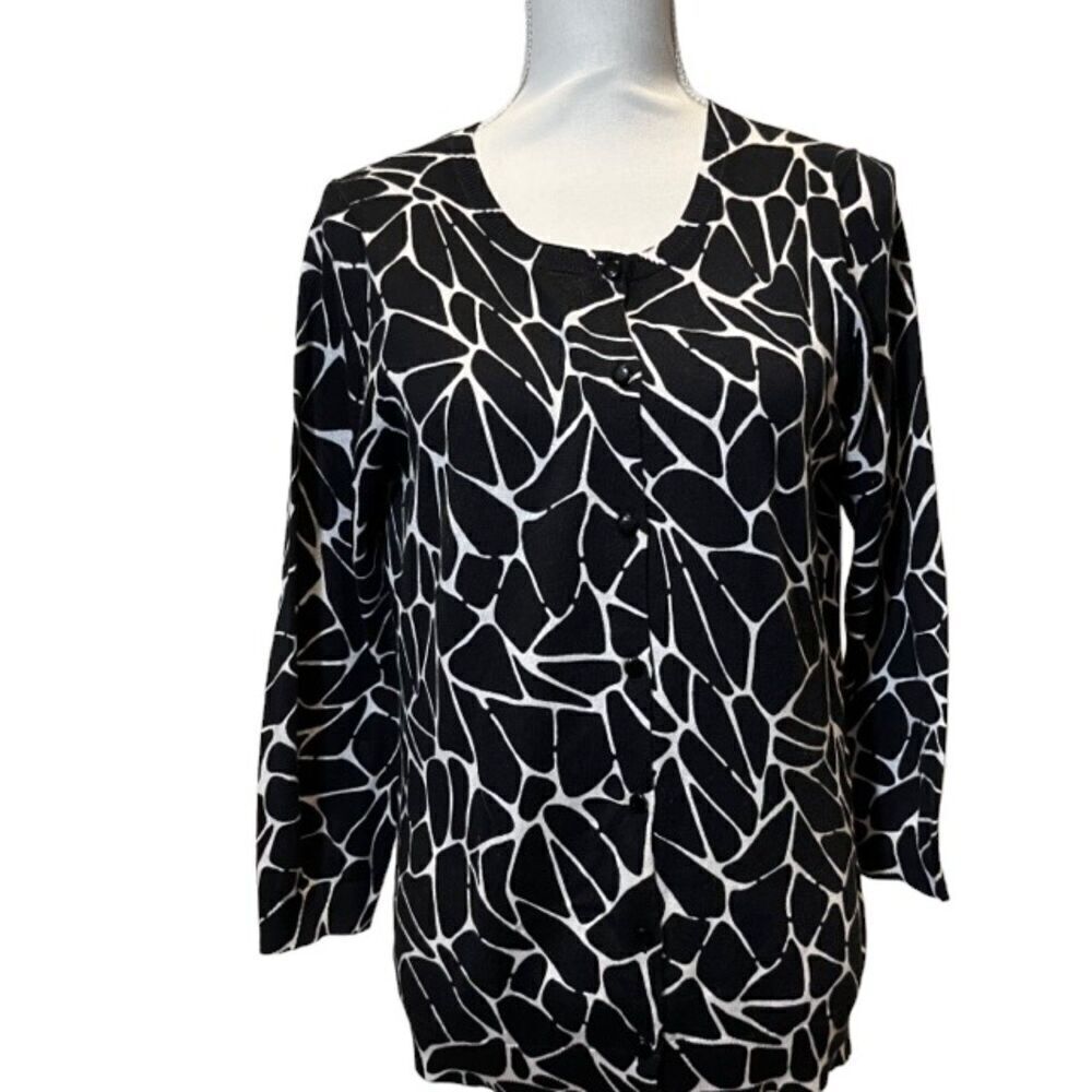 Pendleton Women's Black and‎ White Cardigan Size Medium